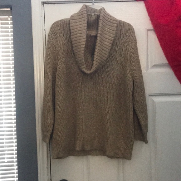 ⭐️ FINAL SALE ⭐️ Michael Kors Gold Sweater - Picture 5 of 5